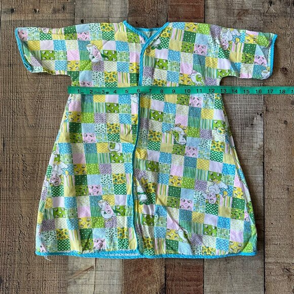 Vintage Handmade Quilted Baby Sleep Sack With Patchwork Pattern & Snap Closures - Picture 2 of 4